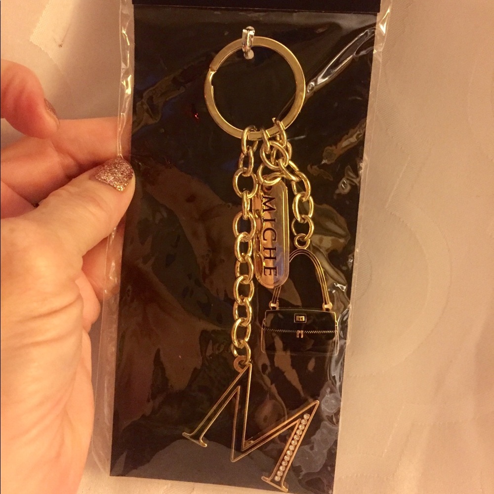 🌺 Miche keychain. Gold